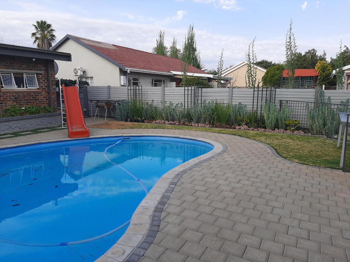 Melsetter'S Guesthouse Блоемфонтейн Екстериор снимка