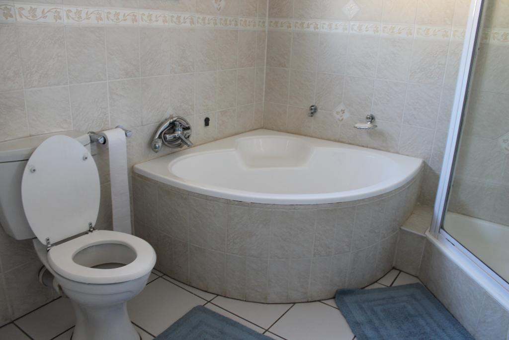 Melsetter'S Guesthouse Блоемфонтейн Екстериор снимка