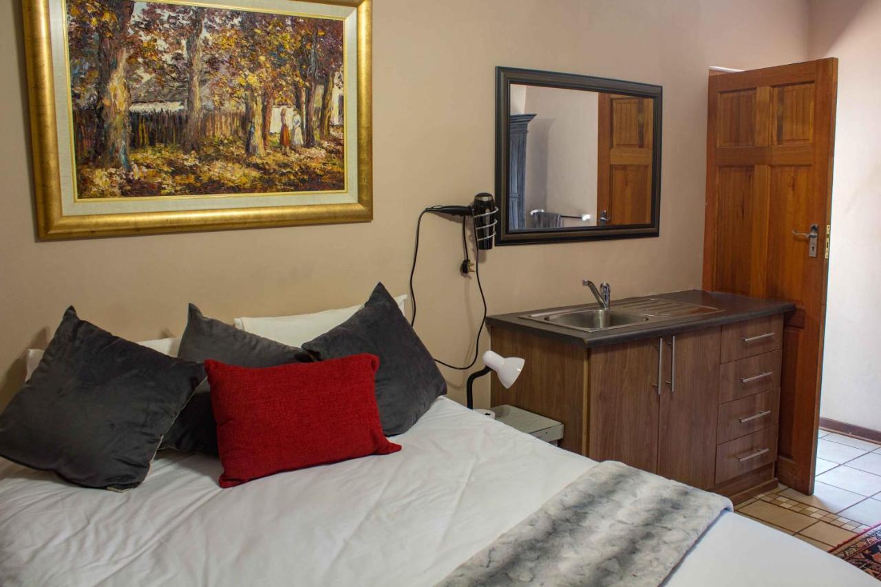 Melsetter'S Guesthouse Блоемфонтейн Екстериор снимка